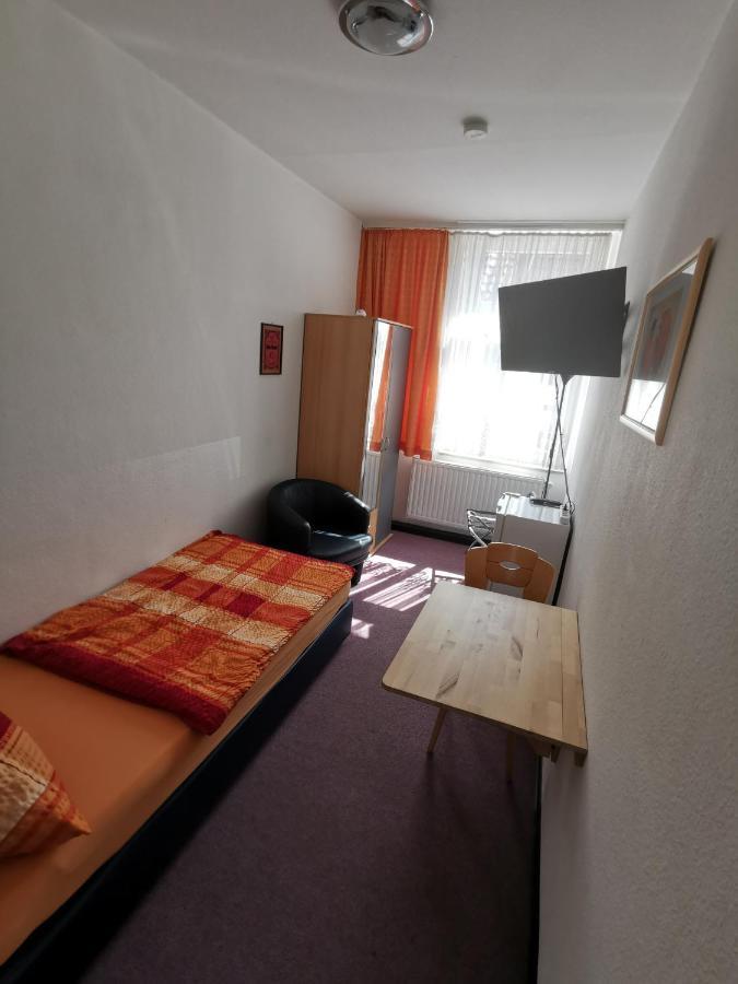 Hotel-Pension Zum Hirsch Hattersheim am Main Екстер'єр фото