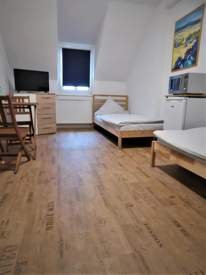Hotel-Pension Zum Hirsch Hattersheim am Main Екстер'єр фото