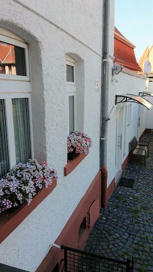 Hotel-Pension Zum Hirsch Hattersheim am Main Екстер'єр фото